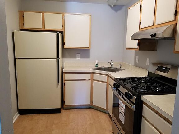 5th image of 34-8 Whistler Dr