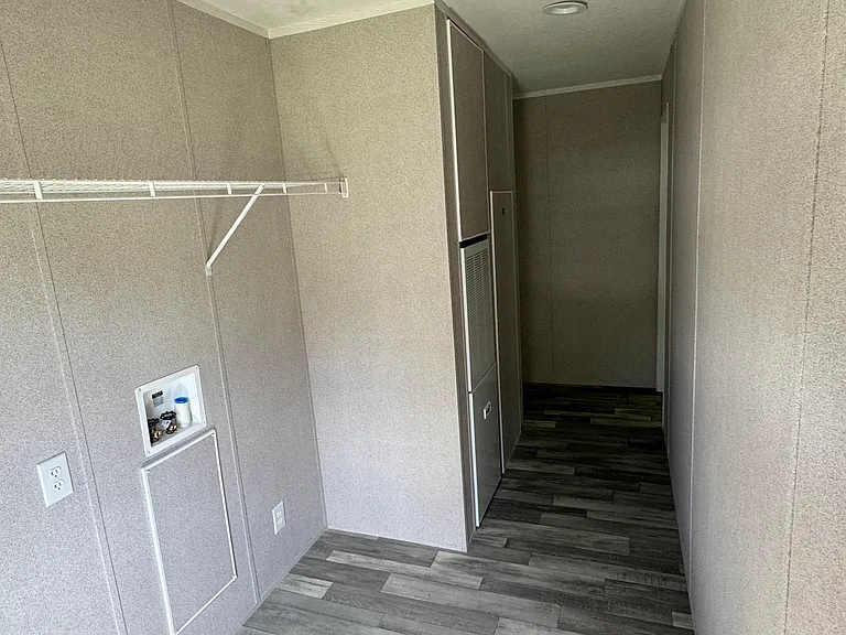 903 SW 24th St #903 — Photo 8