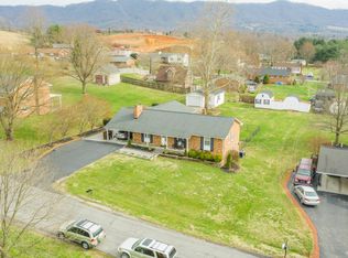 58 Westwood Ct, Troutville, VA 24175