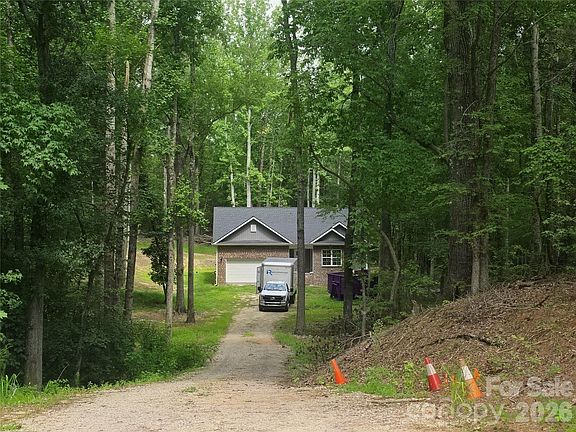 3rd image of 2522 Lazy Oak Dr