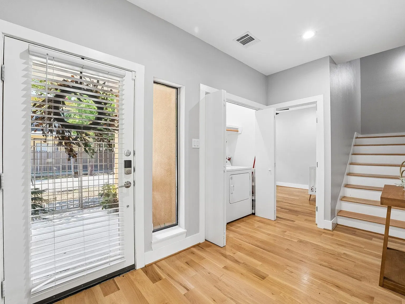 3 bed, 2.5 bath, 1730 sqft, $3,000 — Photo 3