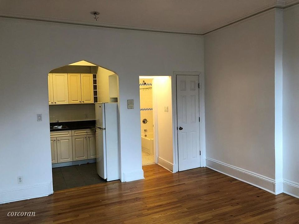 1st image of 161 Lafayette Ave APT 4A