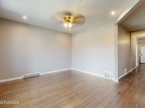 2nd image of 11142 S Parnell Ave