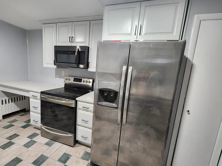 1751 S Main St — Photo 33