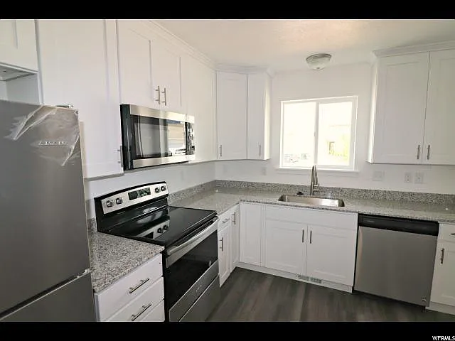 722 Ry Ln — Photo 3