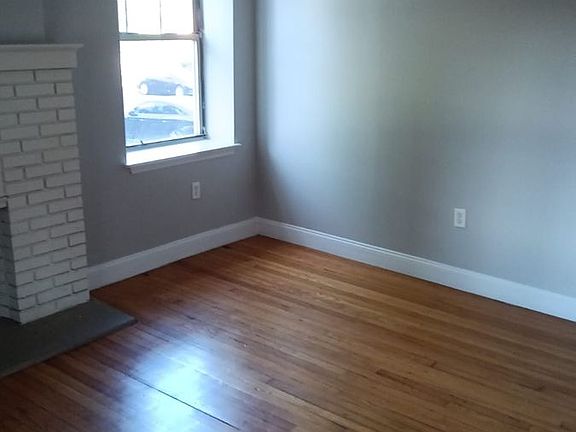 5th image of 206 Farmington Ave #114