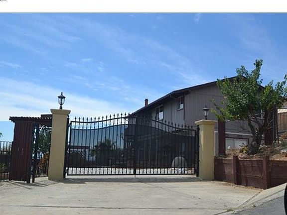 2nd image of 3695 Nob Hill Dr