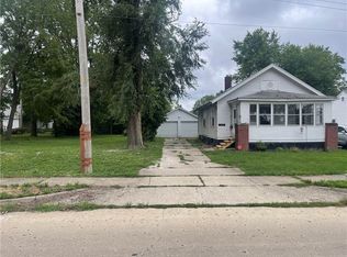 1929 W Division St, Decatur, IL 62526