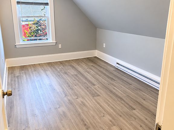 4th image of 45 Maple Ave #3