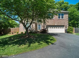 8321 Judy Witt Ln, Vienna, VA 22182
