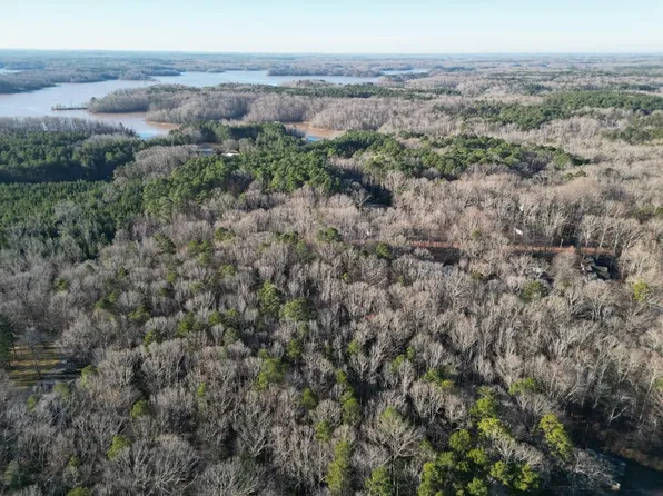 77 Shady Ln, Clarksville, VA 23927