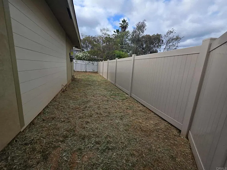 10579 Oak Creek Dr #A — Photo 25