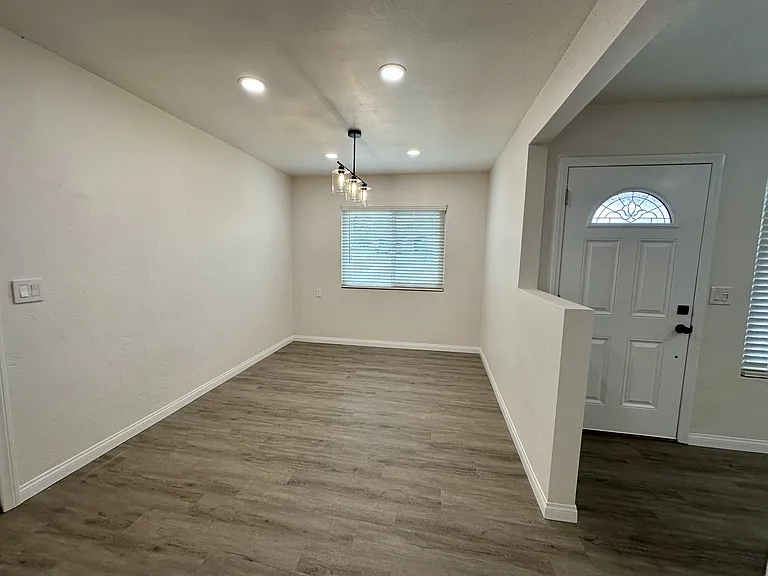 13239 Idyl Dr — Photo 3