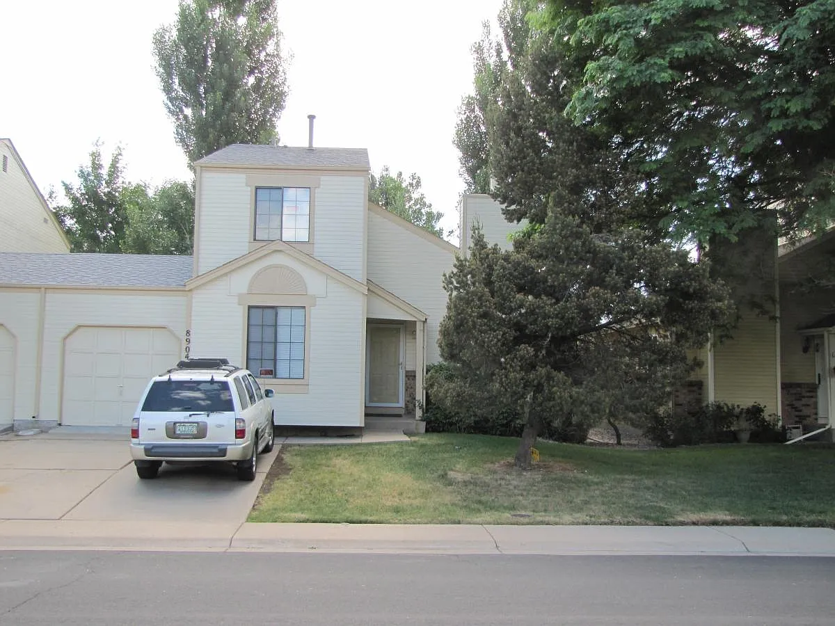 8904 Everett Street — Photo 1