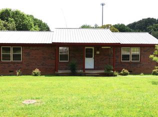261 Circle Hill Dr, McMinnville, TN 37110
