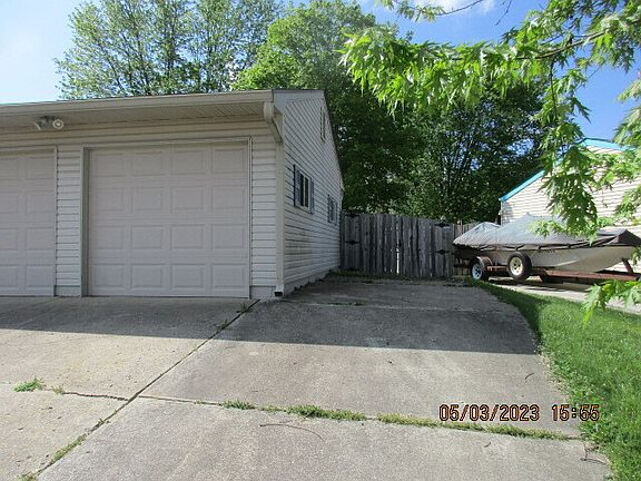 3rd image of 5526 Yeager Ct