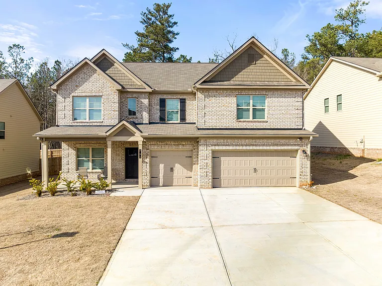 755 Lakehaven Ln — Photo 1