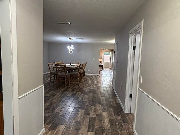 2nd image of 1606 W Dallas Ave