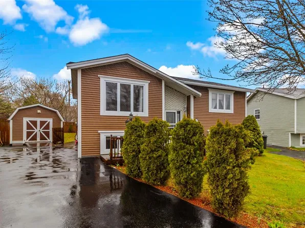 22 McCarthy Crescent, Mount Pearl, NL A1N3R9