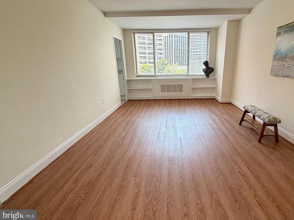 1st image of 1121 Arlington Blvd APT 722