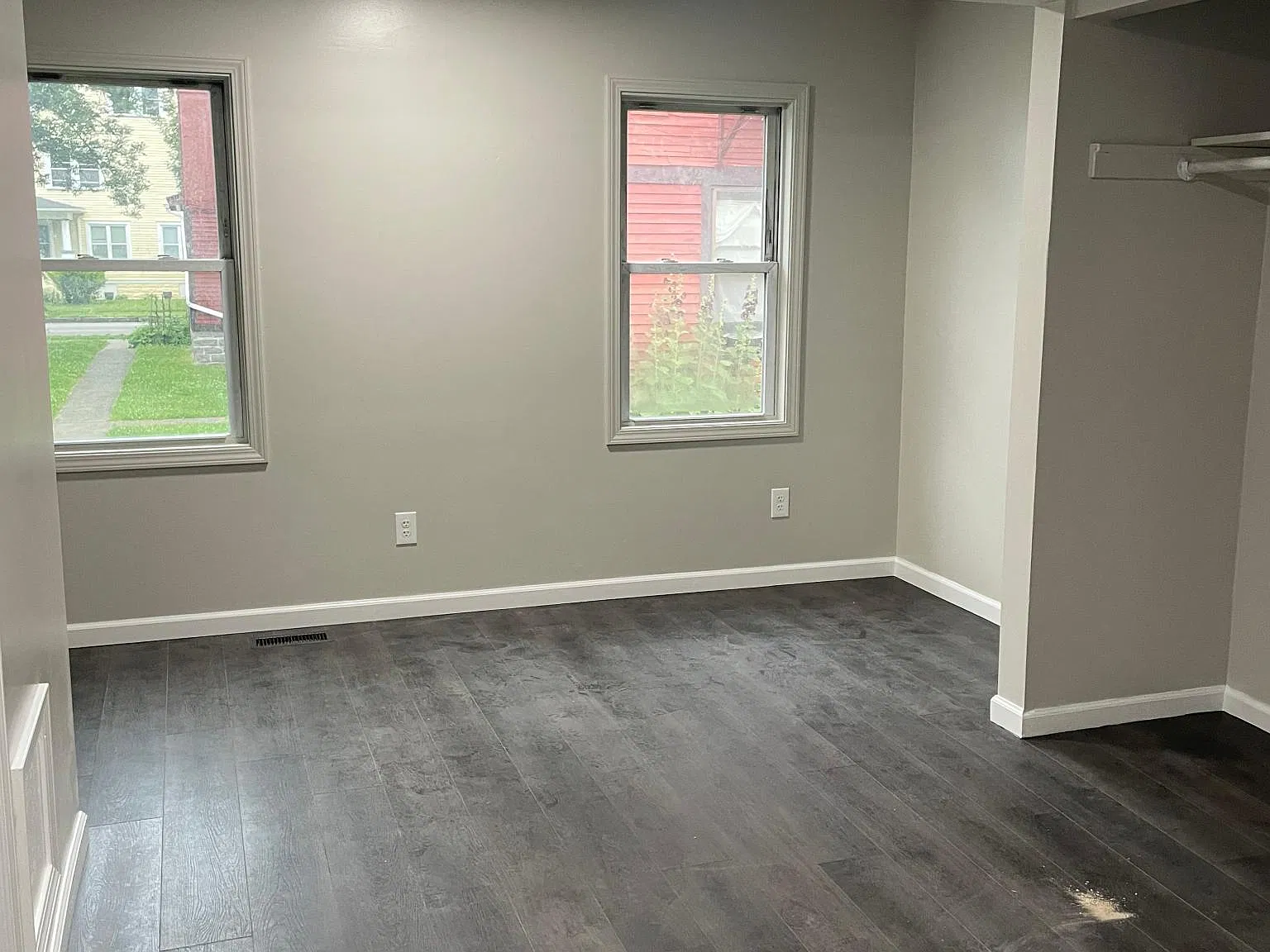 Studio, 400 sqft, $600 — Photo 2