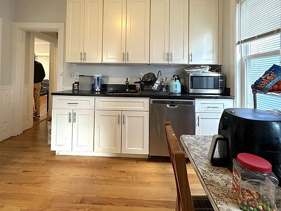 landlord_unit_photo_67252518_4