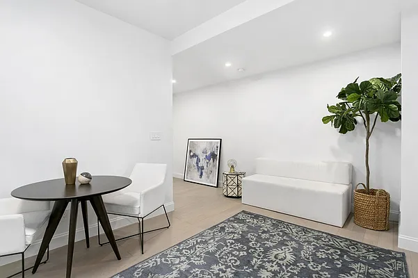 Rented by Citi Habitats | media 34