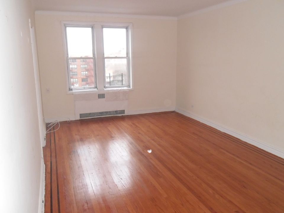 1st image of 11516 Queens Blvd #5