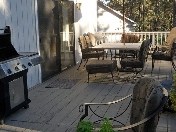Spacious deck excellent for entertaining!