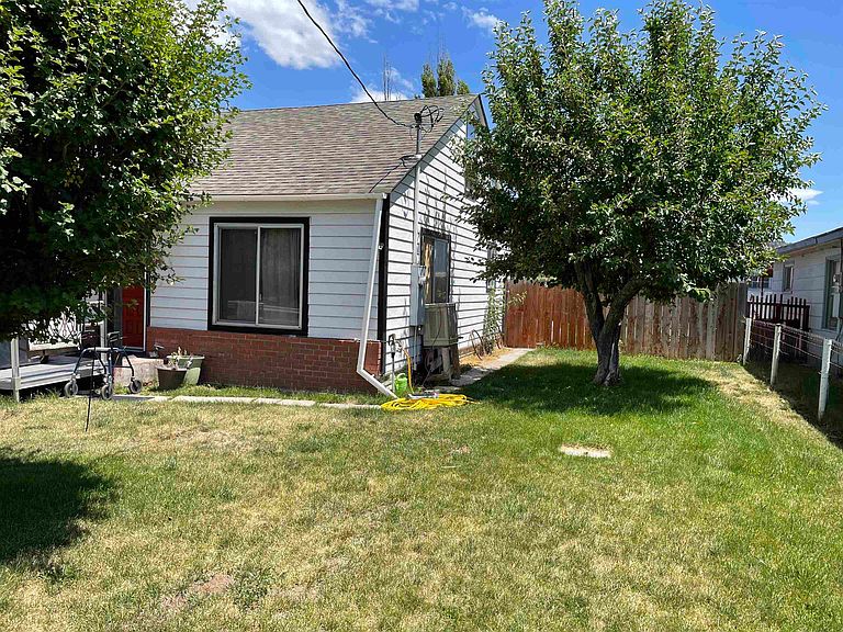 Listing photo 3