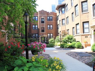 528 W Cornelia Ave APT 3S, Chicago, IL, 60657