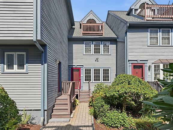 2nd image of 35 Merrymount Rd Unit 3
