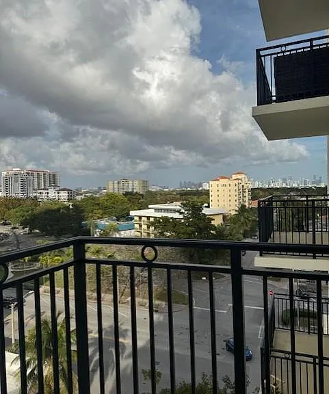 1300 Ponce De Leon Blvd #702 — Photo 18