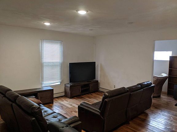 4th image of 41 Prospect Ave