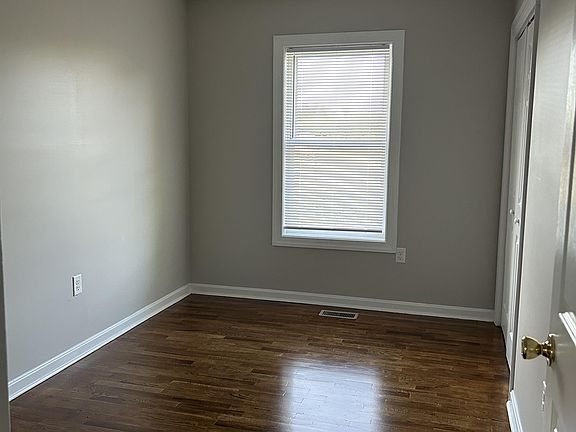 5th image of 756 Fairfax Pike