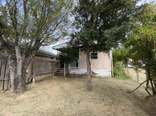 5206 McAllen Ln, Zapata, TX 78076