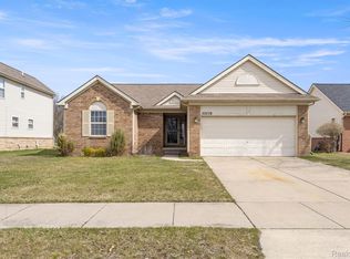 33378 Bay Hill Dr, Romulus, MI 48174