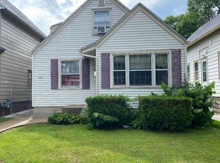 3005 S 8th St, Milwaukee, WI 53215