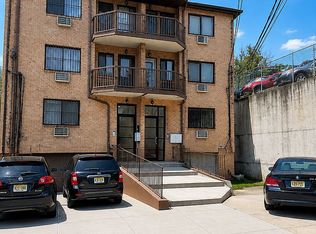 5414 73rd Pl, Maspeth, NY 11378