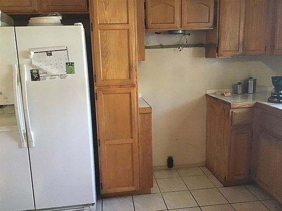 3rd image of 8909 Peak Dr