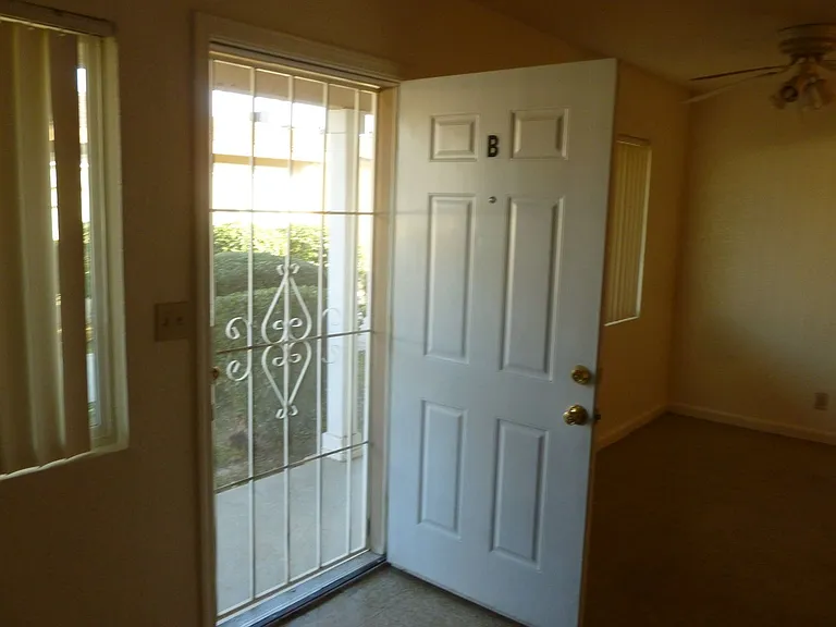 224 W Dakota Ave #B — Photo 14