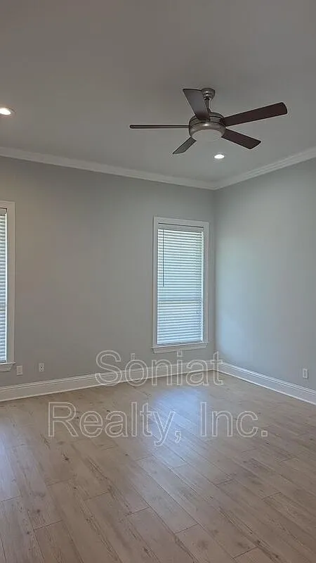 2 bed, 1.0 bath, 1426 sqft, $2,025 — Photo 3