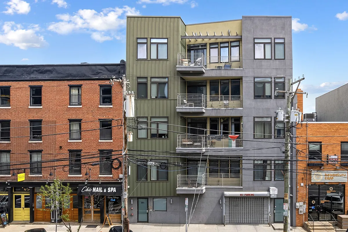 Building Photo - 811 N 2nd St #4B