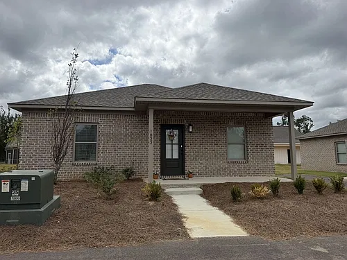 Floor plan 1022 Holmes Drive
