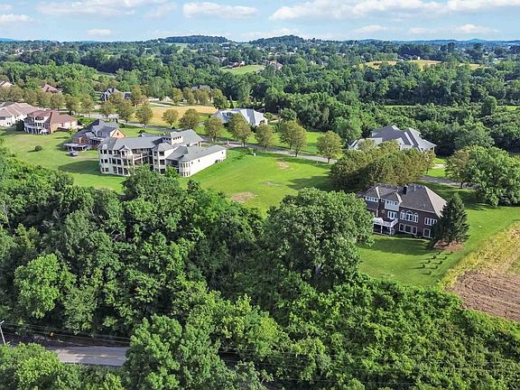 5th image of 5 Waitsboro Cir