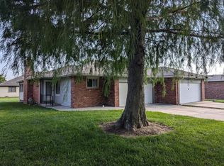530 E Redwood St, Springfield, MO 65807