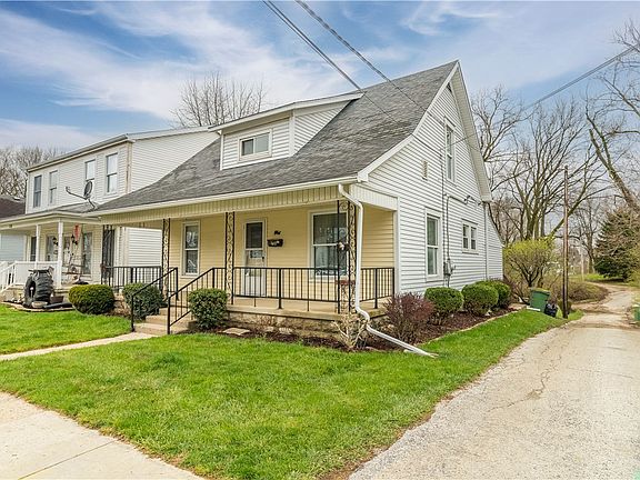 2nd image of 716 Taft St