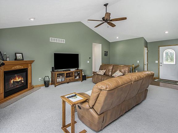 4th image of 27310 Birmingham Ct