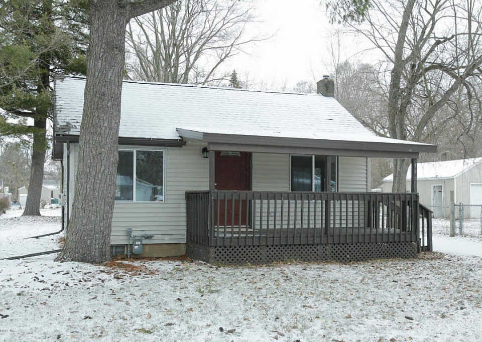 1st image of 120 Morgan Ave W