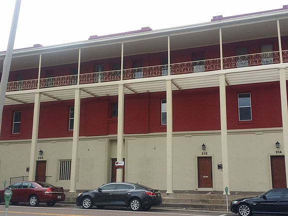 3rd image of 202 N Washington St #304